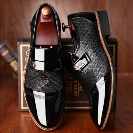 Exquisite Embossed Men's Business Shoes - Luxurious Comfort, Pointed Toe, Slip-On Design, Lug Sole, Perfect for Party, Wedding, Office, and Formal Events - Durable, Breathable, and Stylish Dress Shoes