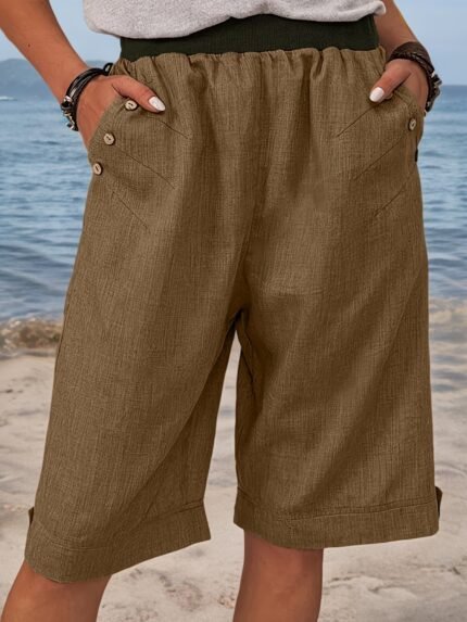 Essential High-End Linen Shorts for Women During Holidays.